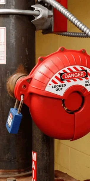 Bloqueo de Seguridad LOTO: ¿Qué es y por qué es vital en la industria? 2 Candado 2